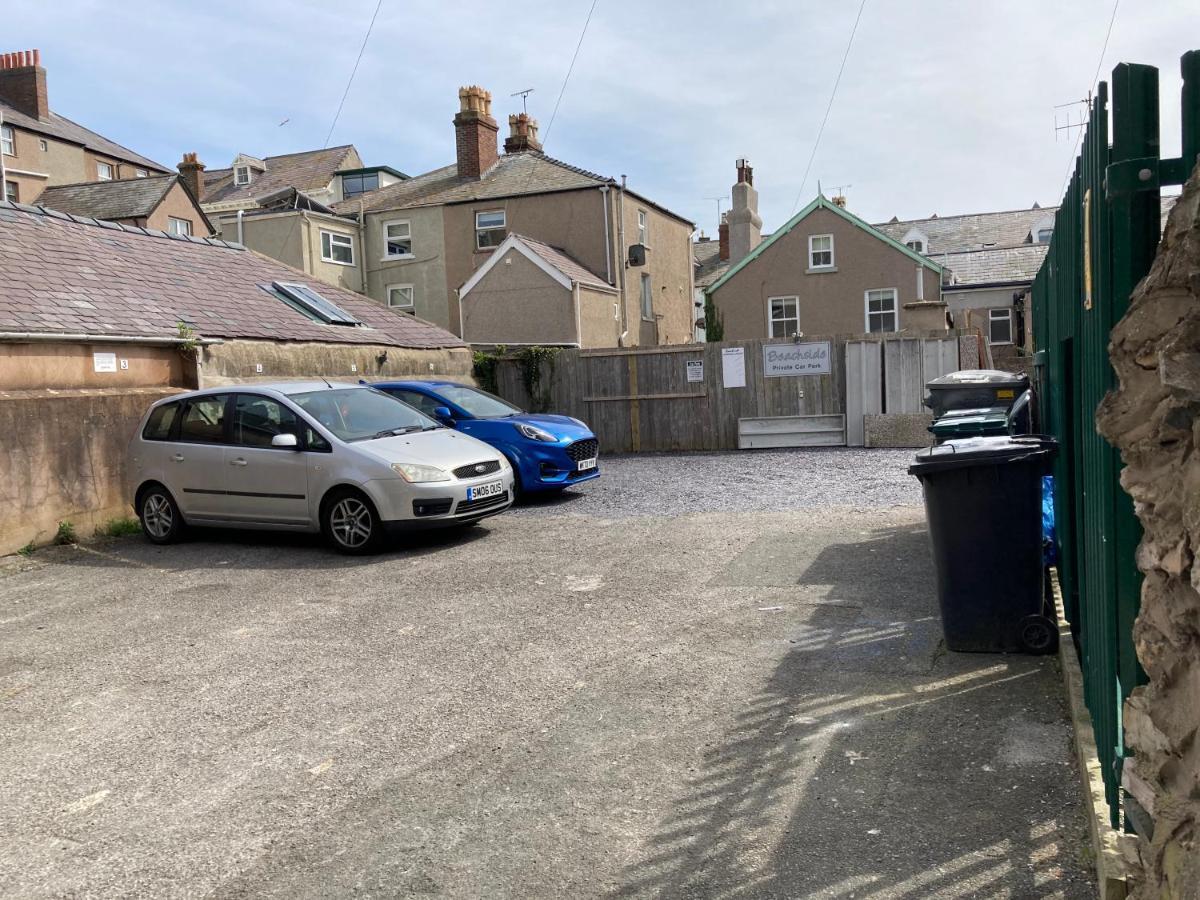 Beachside Cottage - Delightful 3 Bedroomed Cottage Llandudno Exteriör bild